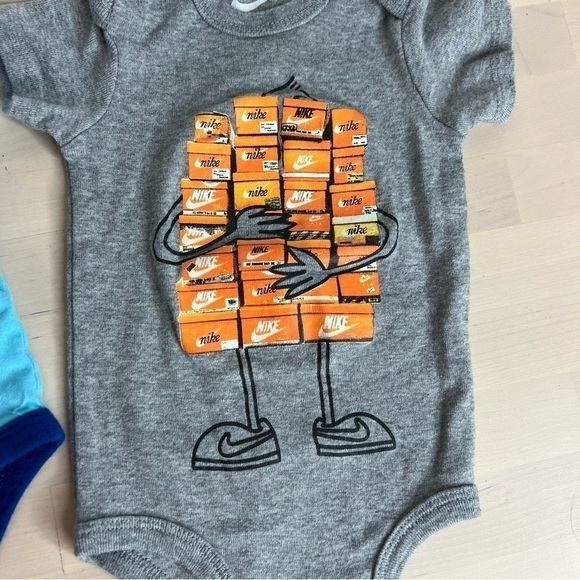 Nike Baby Onesies 0-6M - Picture 2 of 6